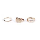 Two 9ct yellow gold wedding bands; and a signet ring