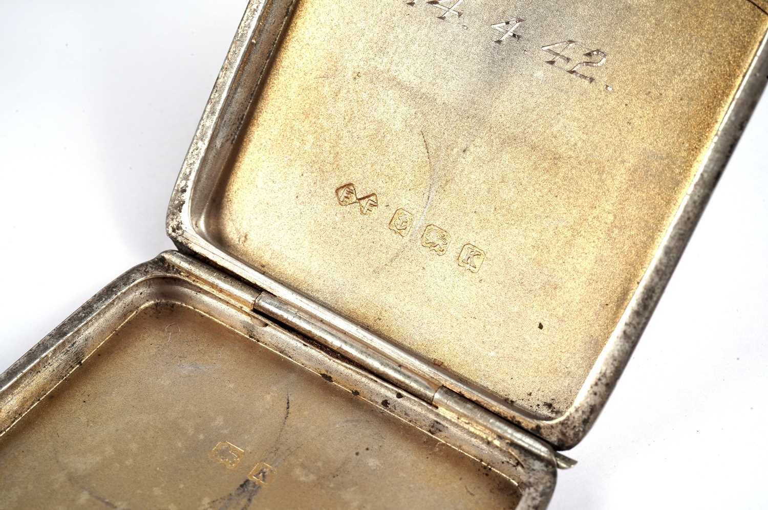 A selection of silver boxes, cases and match box covers - Image 5 of 5