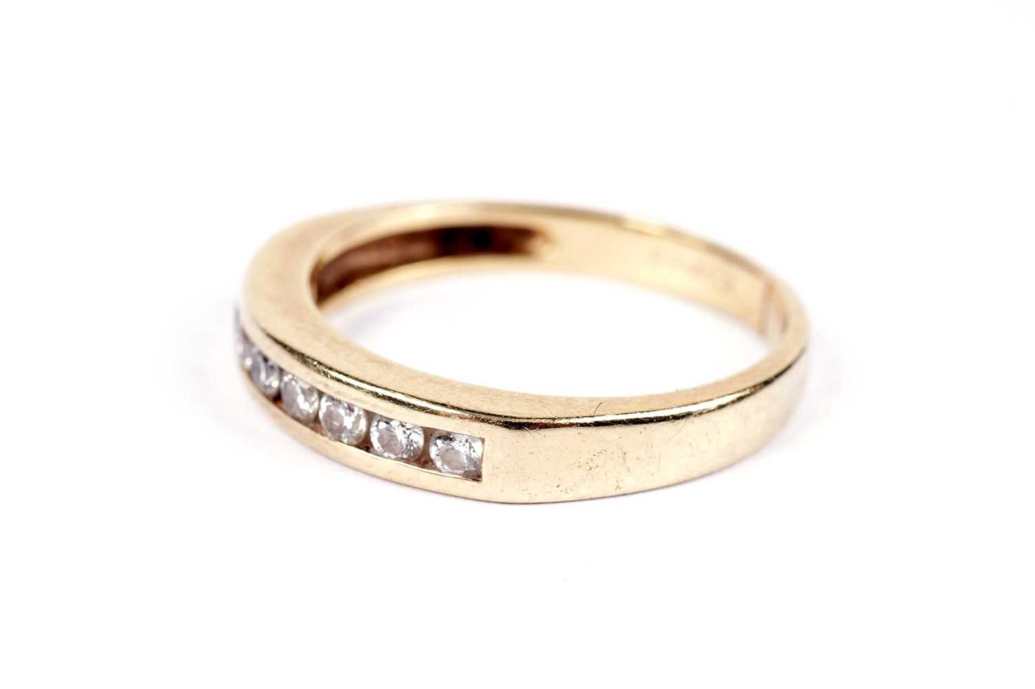 A diamond half hoop eternity ring - Image 3 of 4