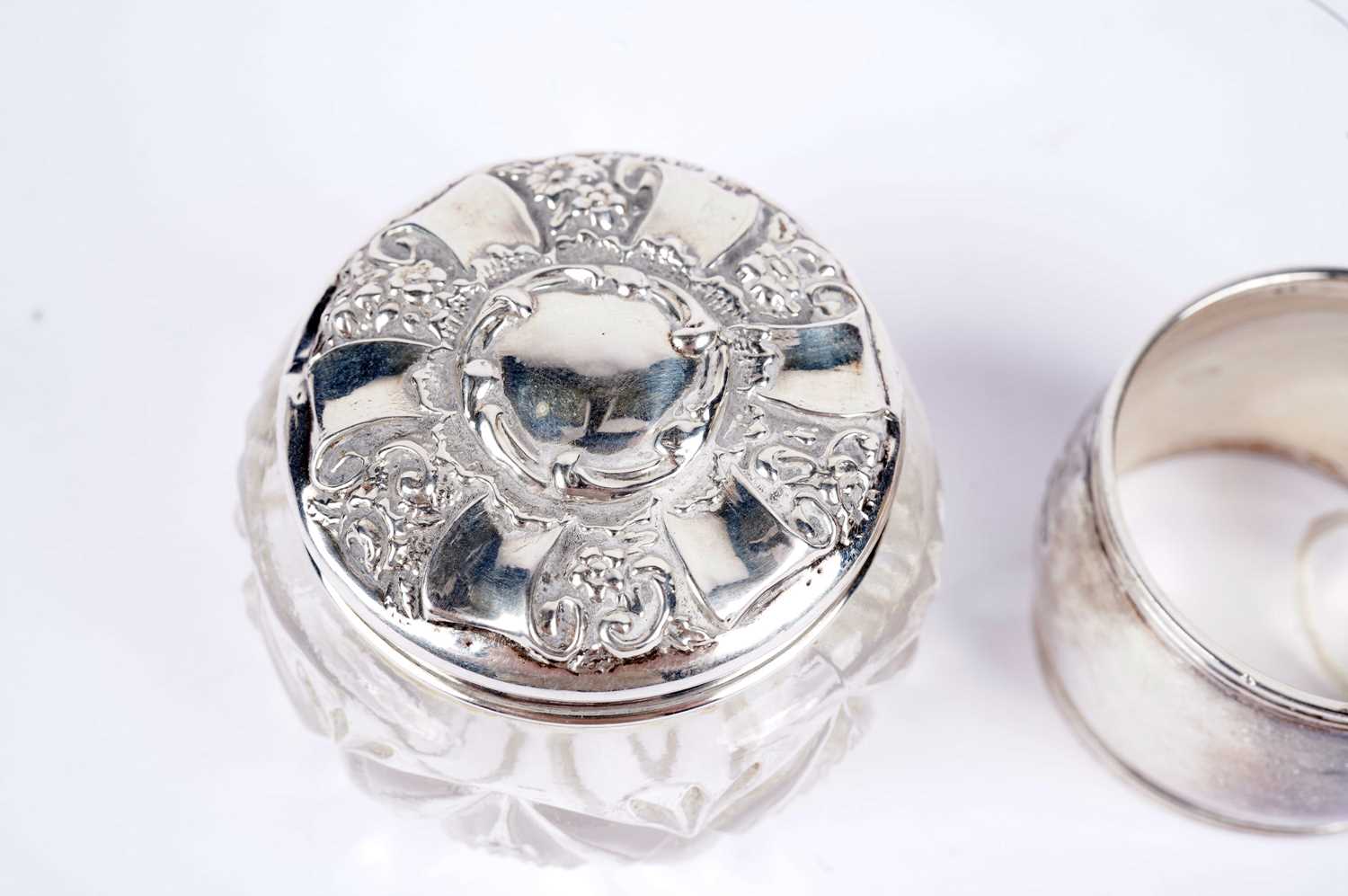 A George V silver topped cut glass jar; and a silver napkin ring - Image 7 of 8