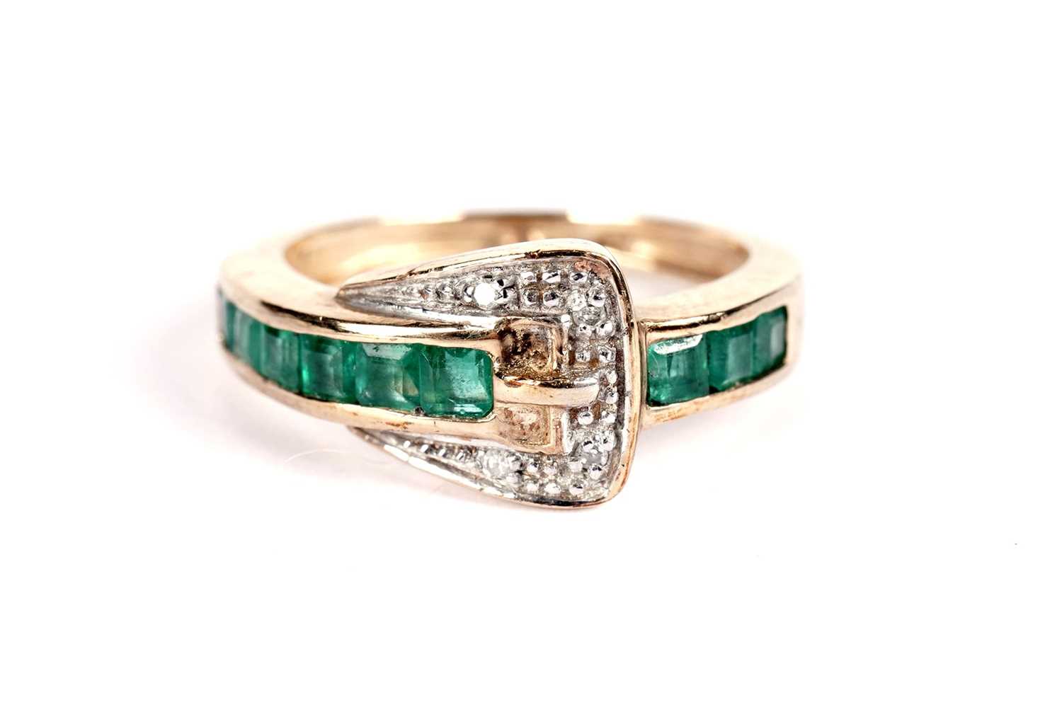 An emerald and diamond belt buckle motif ring - Bild 2 aus 4