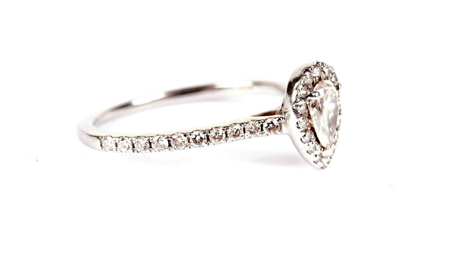 A contemporary Rox single stone diamond ring - Image 3 of 5