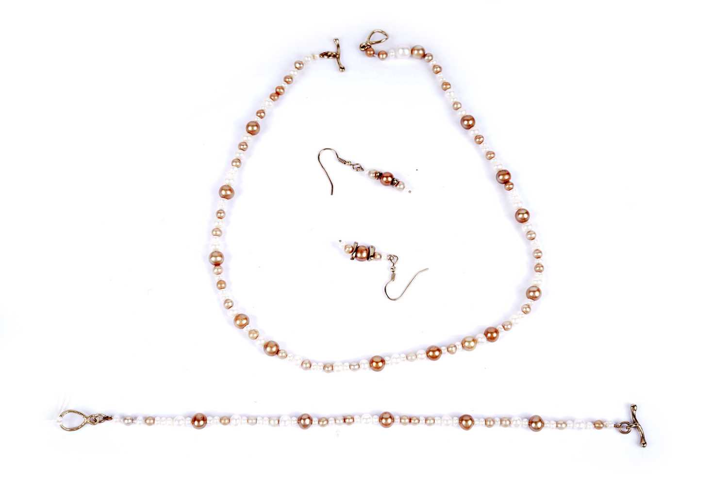 A suite of pearl jewellery