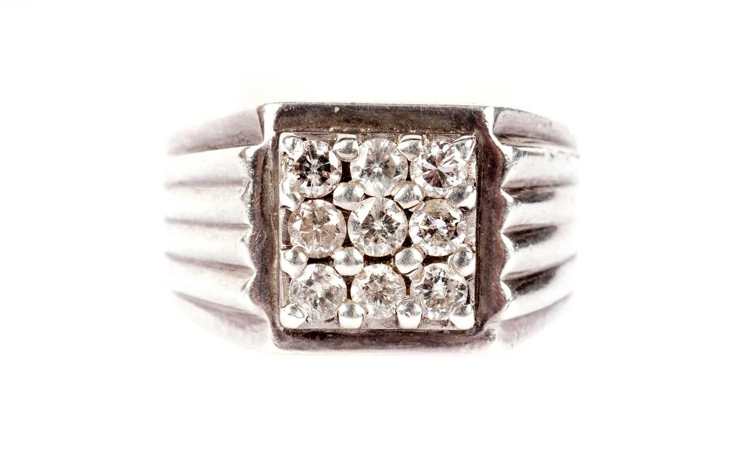 A nine-stone diamond ring - Image 3 of 5