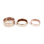 Three 9ct gold wedding bands