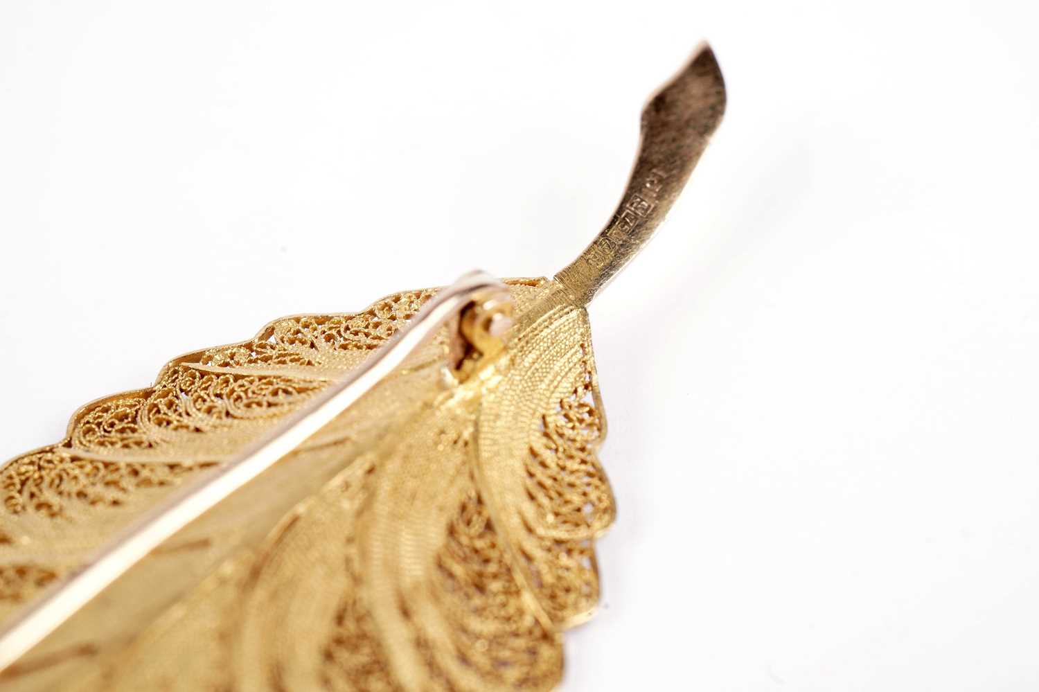 A 18ct yellow gold filigree leaf motif brooch, - Image 6 of 8