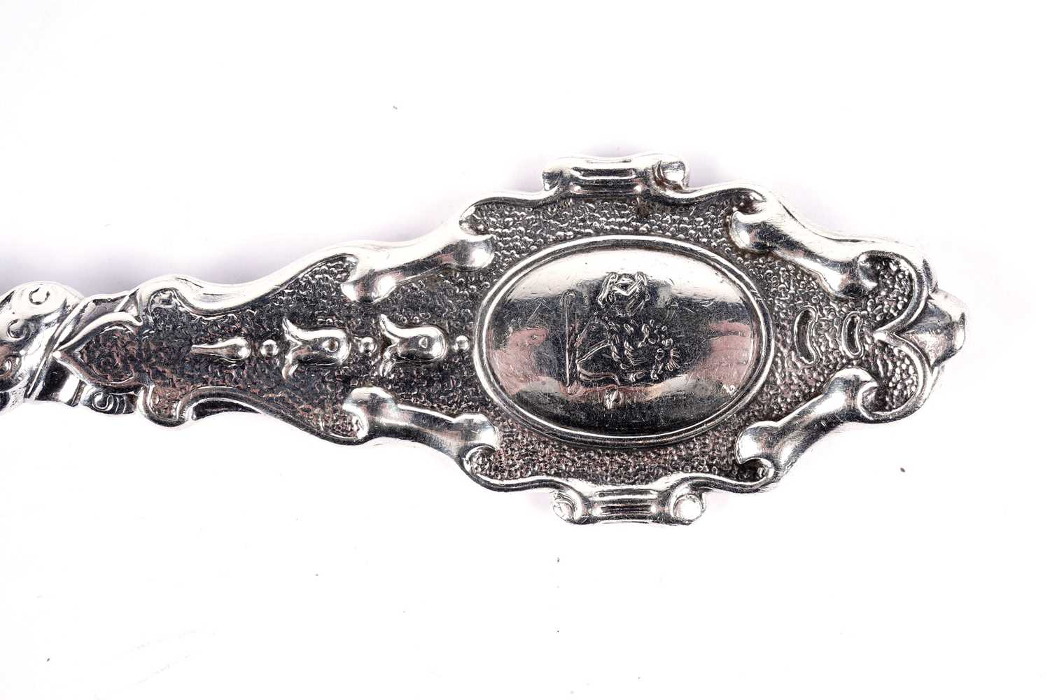 A Victorian silver fish slice and fork - Image 5 of 5