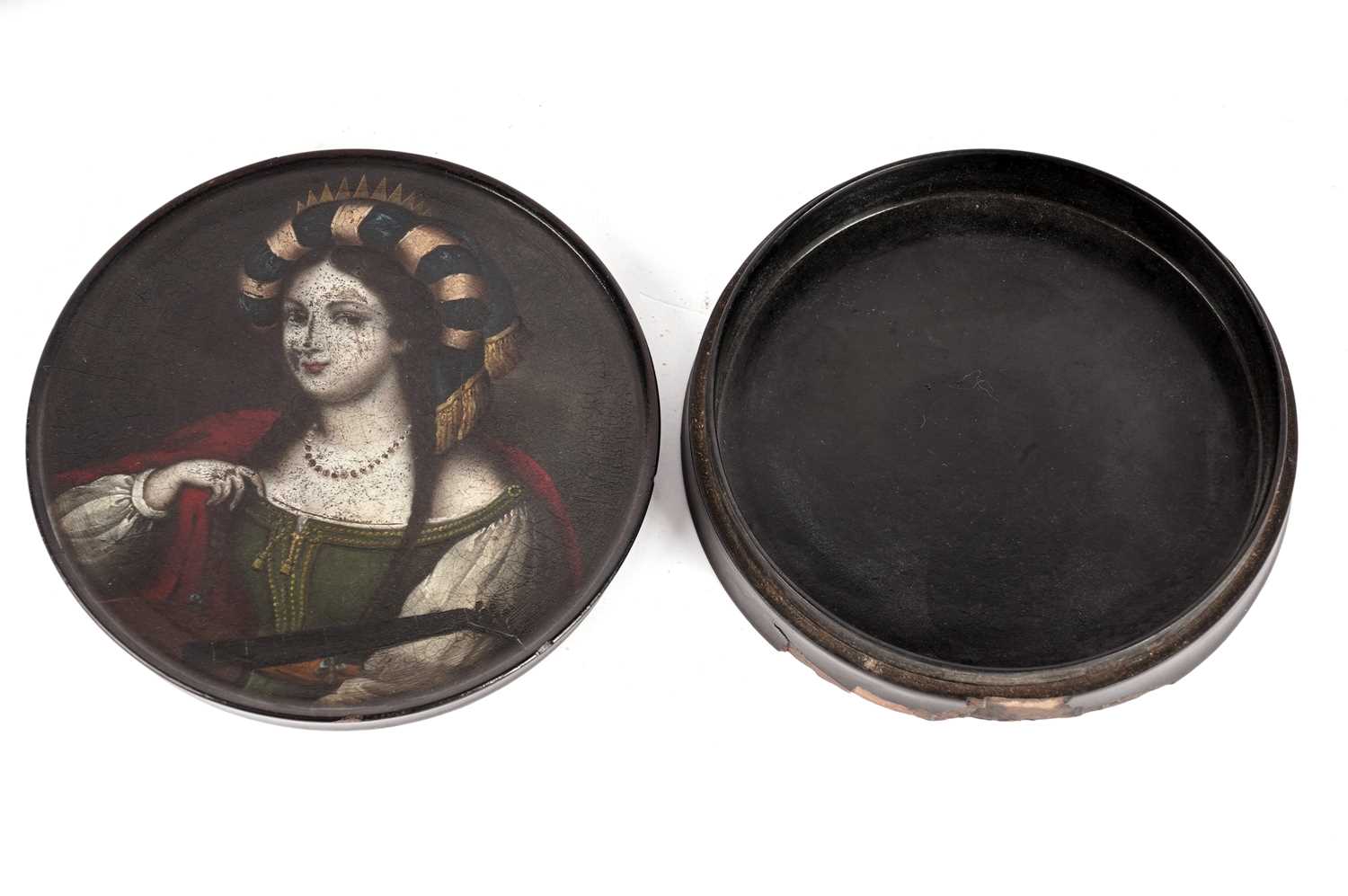 An early 19th Century German lacquered papier-mache snuff box - Image 3 of 7