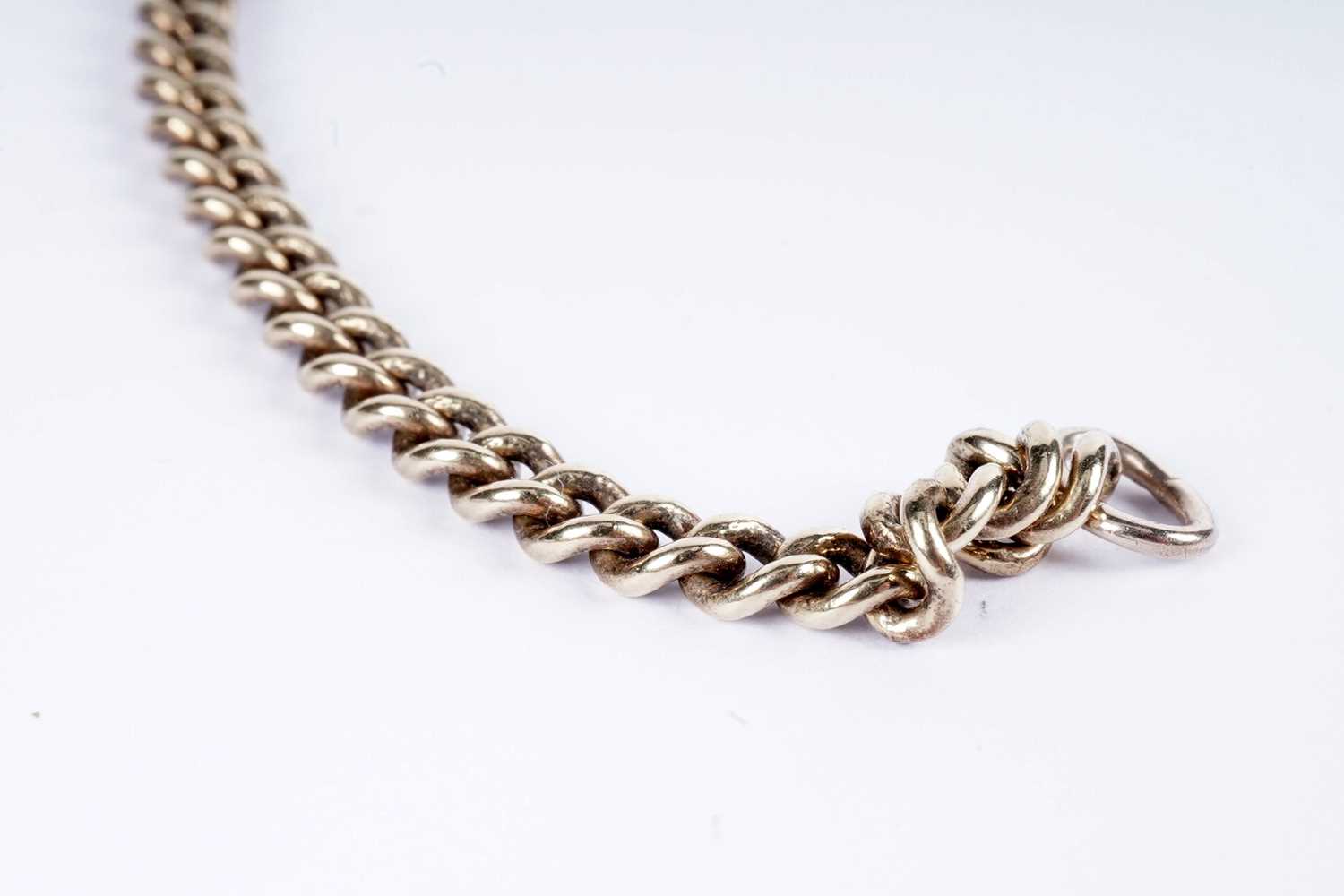A 9ct yellow gold curb link chain necklace - Image 2 of 3