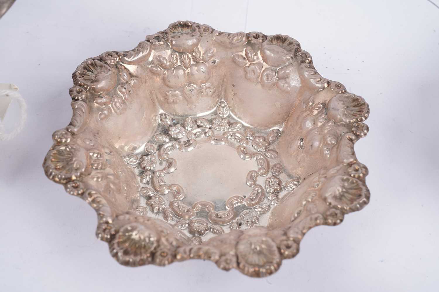 A selection of silver bonbon dishes and another - Image 2 of 5