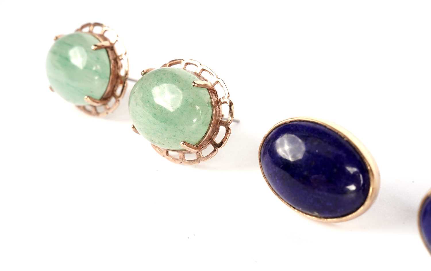 A pair of lapis lazuli stud earrings; and a pair of aventurine quartz earrings - Image 5 of 5