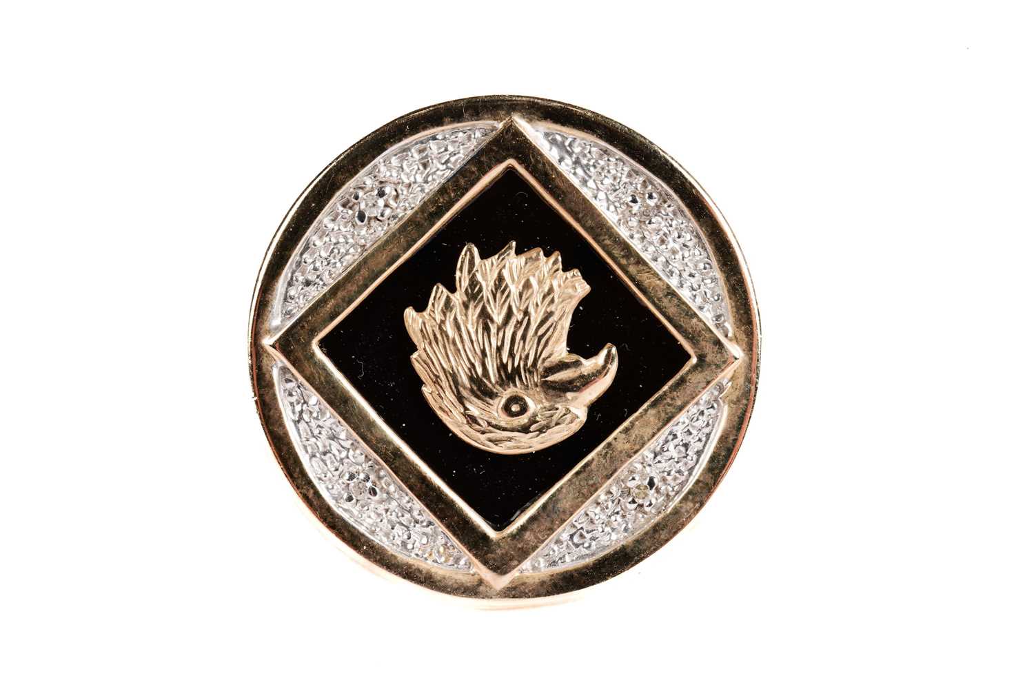 A diamond and enamel eagle signet ring - Bild 7 aus 7