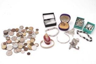 A collection of costume jewellery