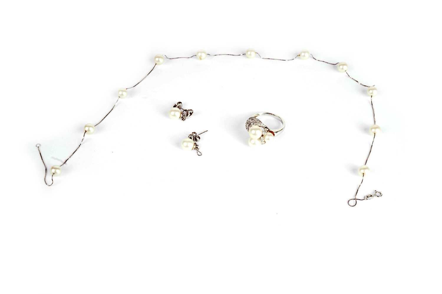 A selection of pearl jewellery