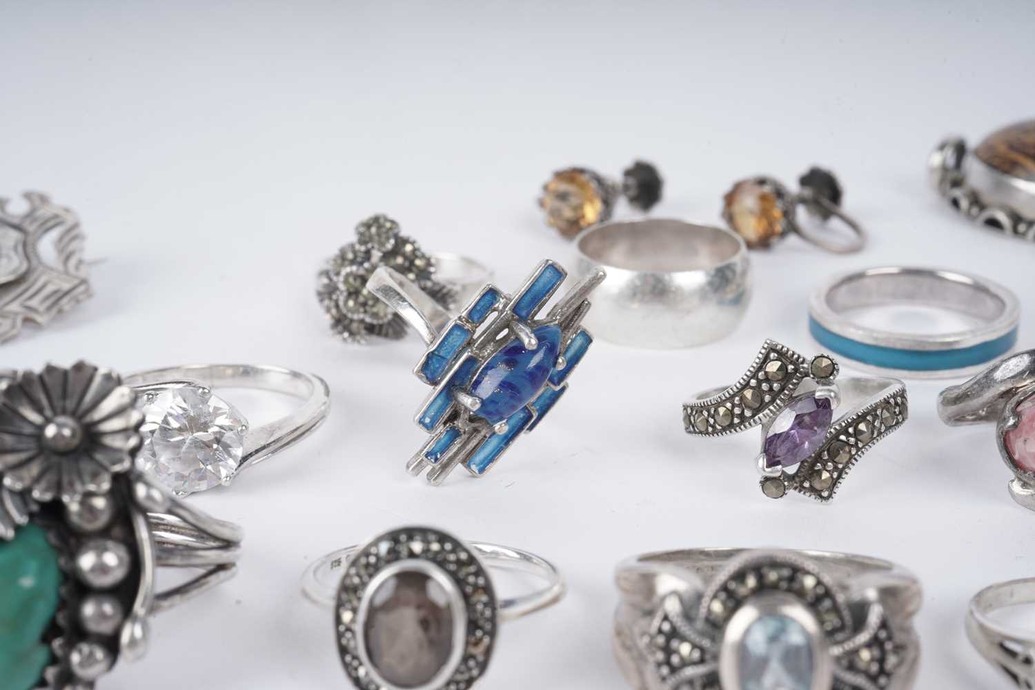 A selection of silver jewellery - Image 3 of 11