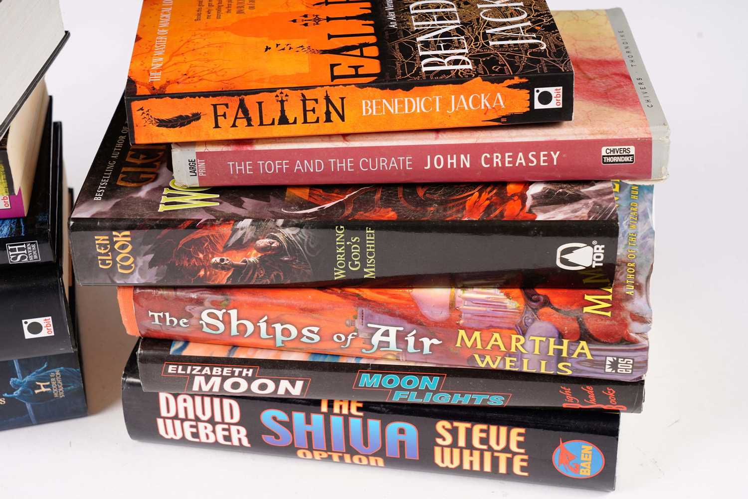 Science fiction and fantasy novels - Image 8 of 10