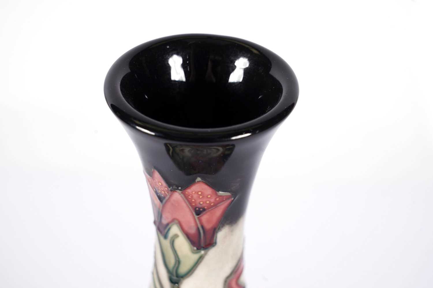 Moorcroft Lily pattern vase - Bild 4 aus 4