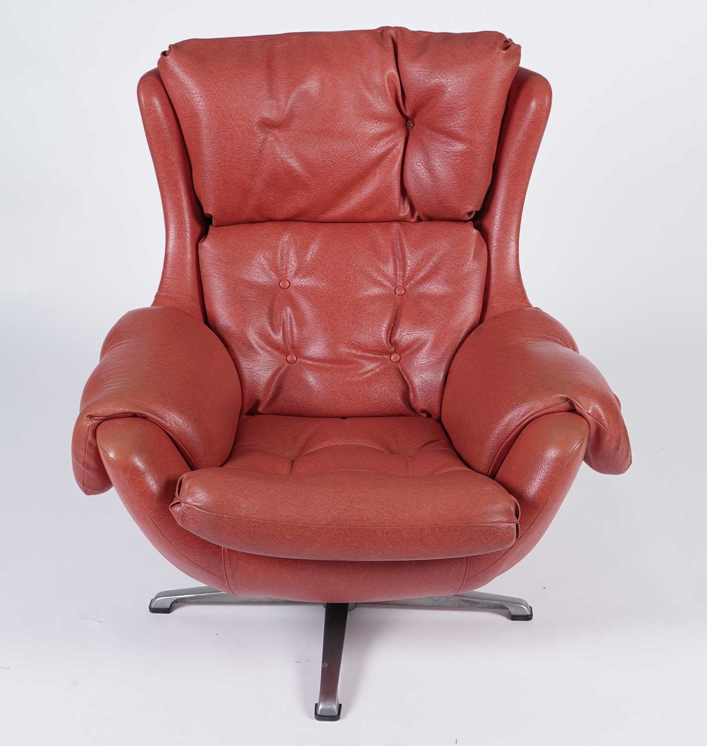 Manner of UP Zavody Rousinov,; a 1970's swivel chair - Image 2 of 9