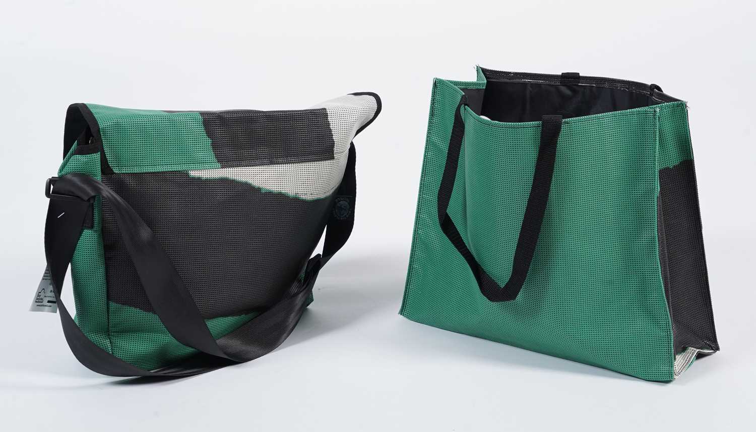 After David Shrigley - YOU CANNOT HELP LOOKING AT THIS | two limited edition BALTIC bags - Image 2 of 10