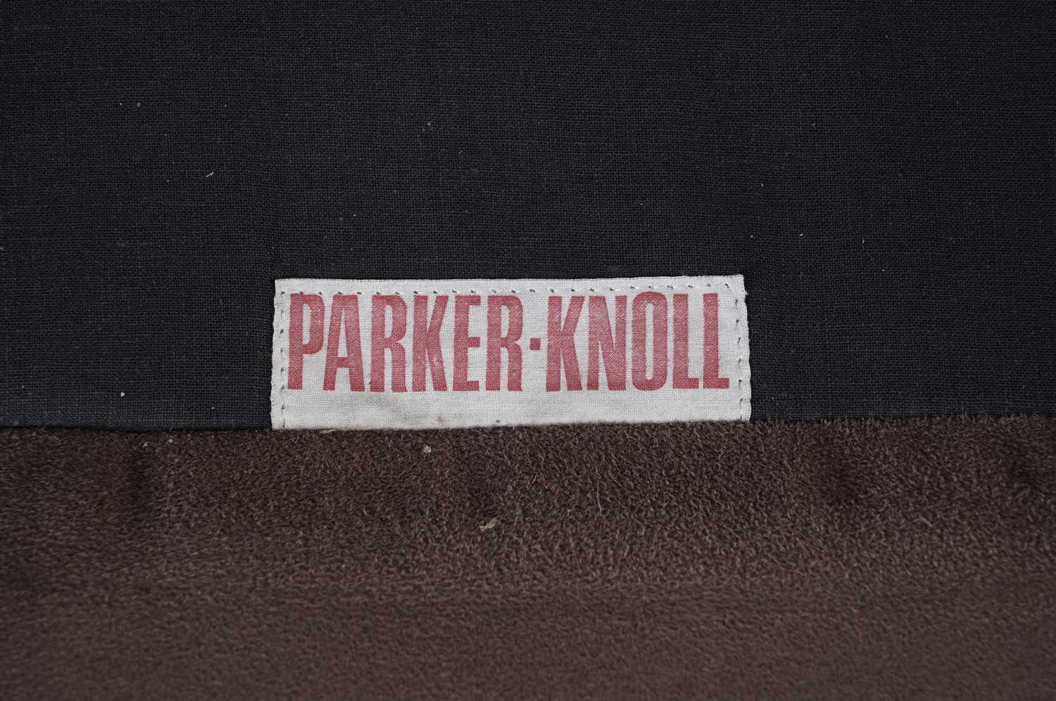 A Parker Knoll 'Statesman' chair - Image 9 of 9