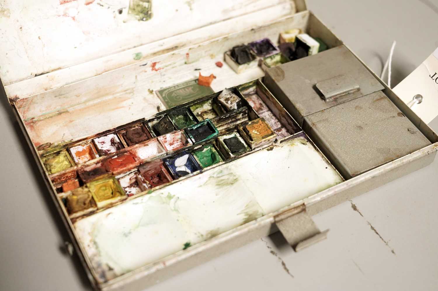 A Winsor & Newton paint box and two easels - Image 3 of 4