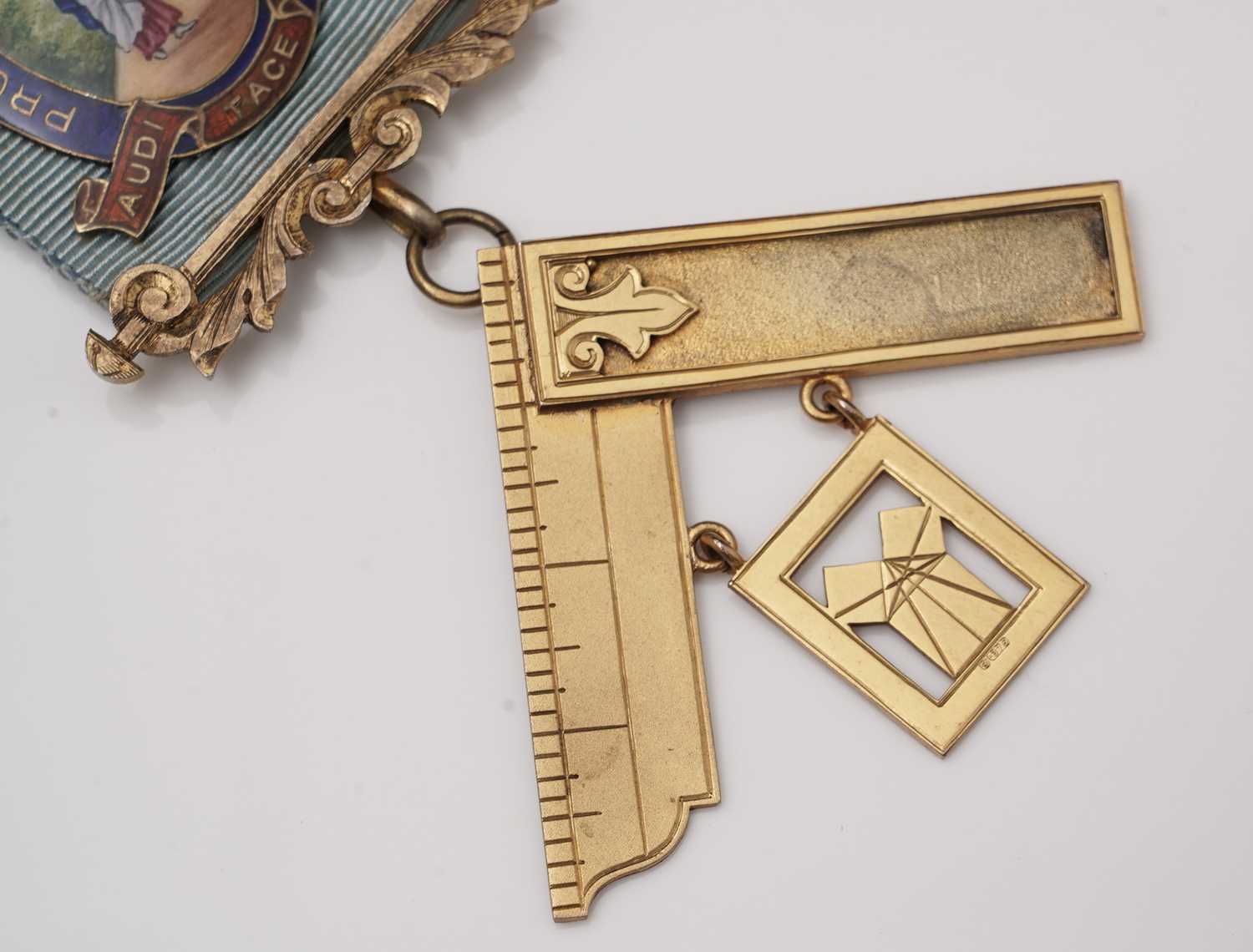 A 9ct yellow gold and enamel Masonic medal - Image 2 of 5