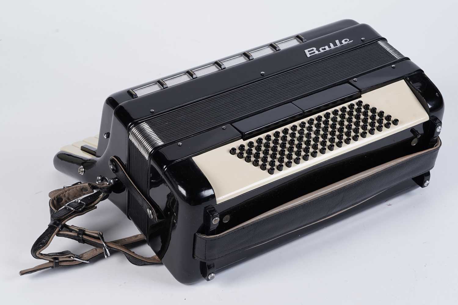 A Baile 96 bass, 37 key piano accordion - Bild 3 aus 7