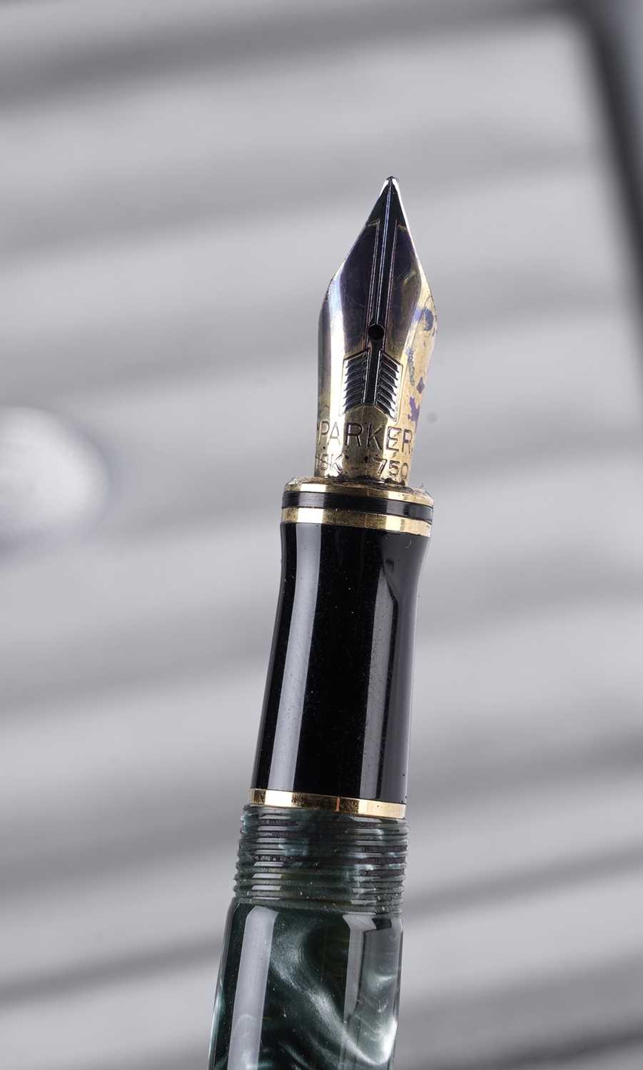 A boxed Parker Duofold fountain pen with gold nib - Image 4 of 5