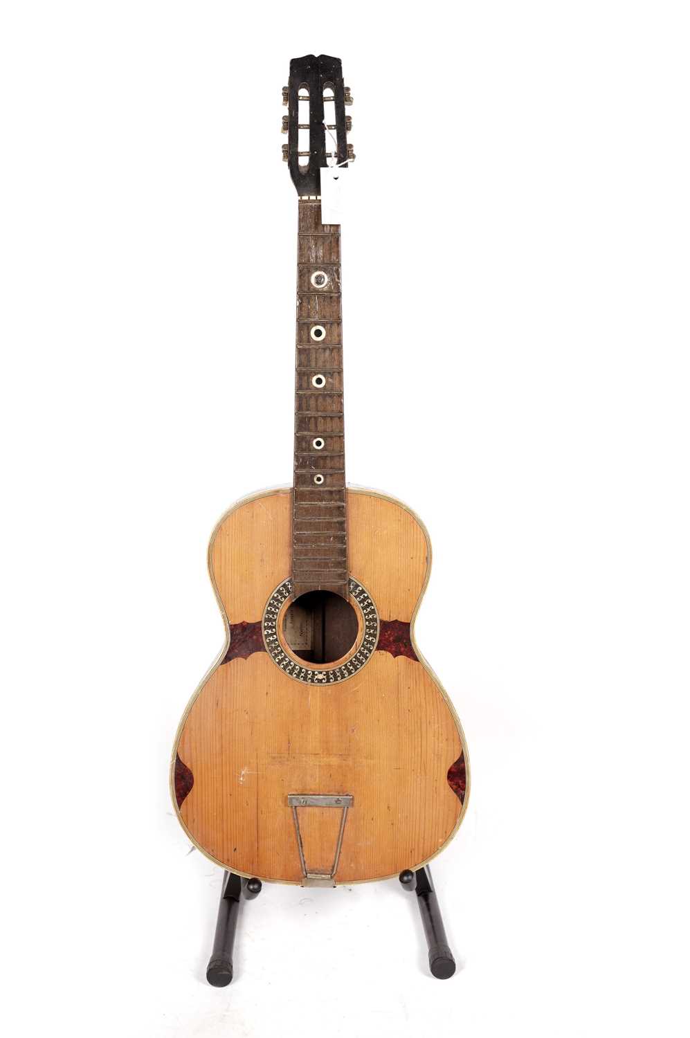 A gypsy-style parlour guitar - Bild 2 aus 10