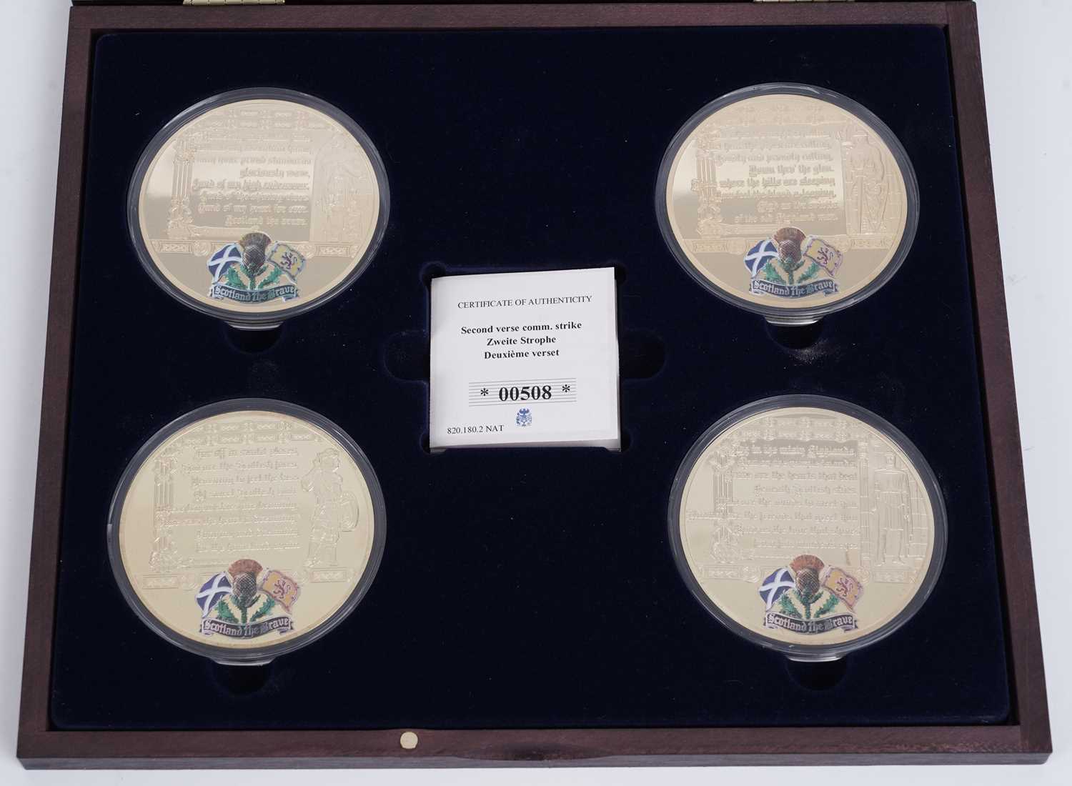 A collection of commemorative coins - Image 9 of 9