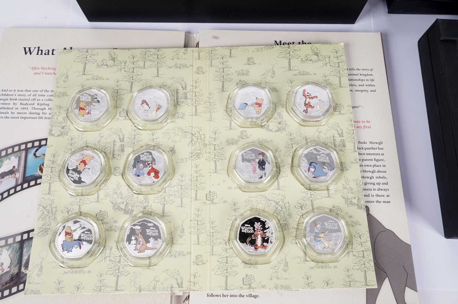 A collection of commemorative coins - Image 3 of 6