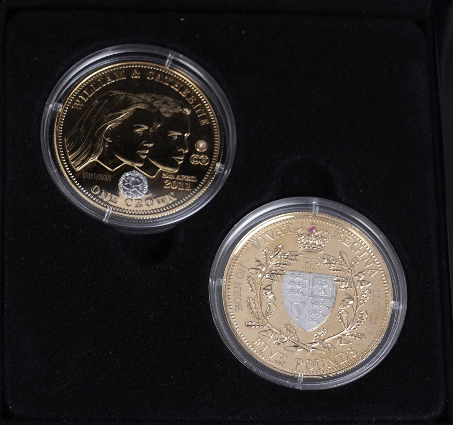 A collection of commemorative coins - Image 3 of 9