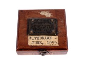 W & T Avery Ltd, London: a standard 1-inch measure