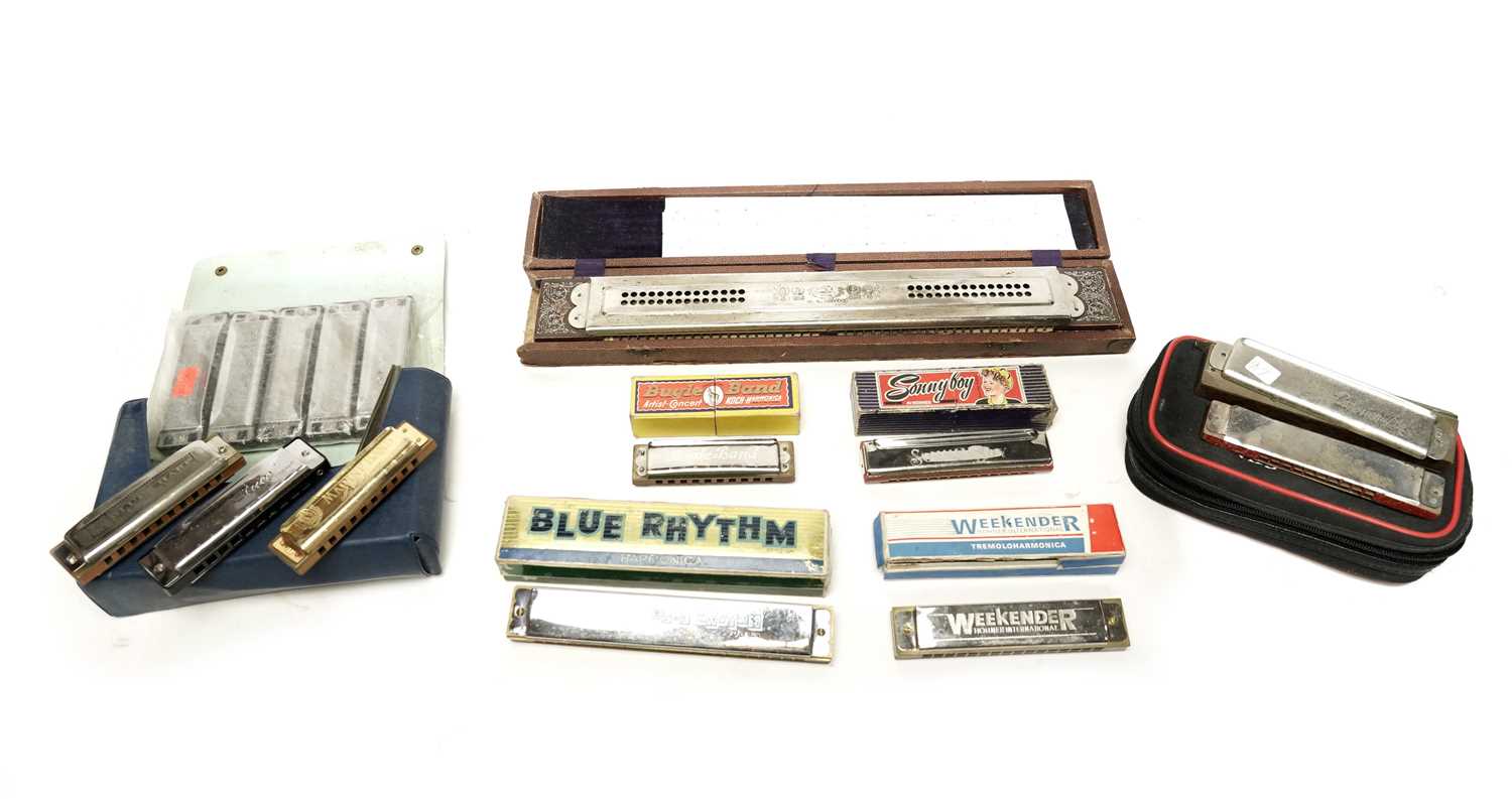 A selection of harmonicas - Bild 2 aus 13