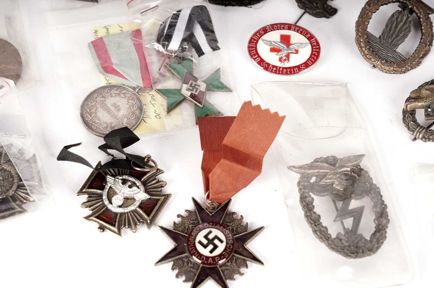 A collection of German WWII style replica military items - Image 9 of 16