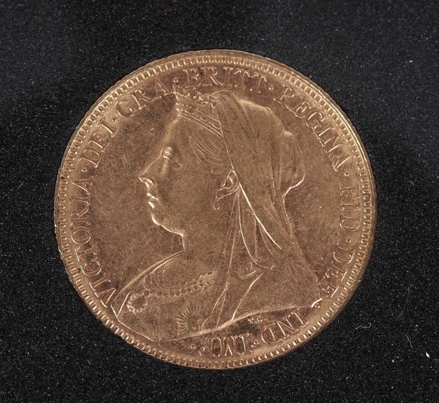 A Queen Victoria gold sovereign 1900 - Image 2 of 3