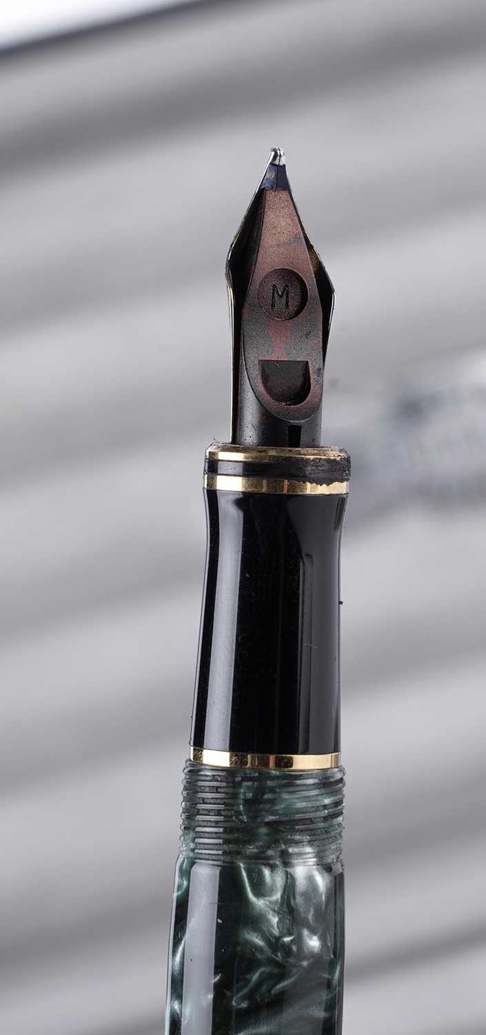 A boxed Parker Duofold fountain pen with gold nib - Image 3 of 5