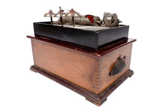 An early 19th Century 'bells in sight' cylinder music box - Image 2 of 9