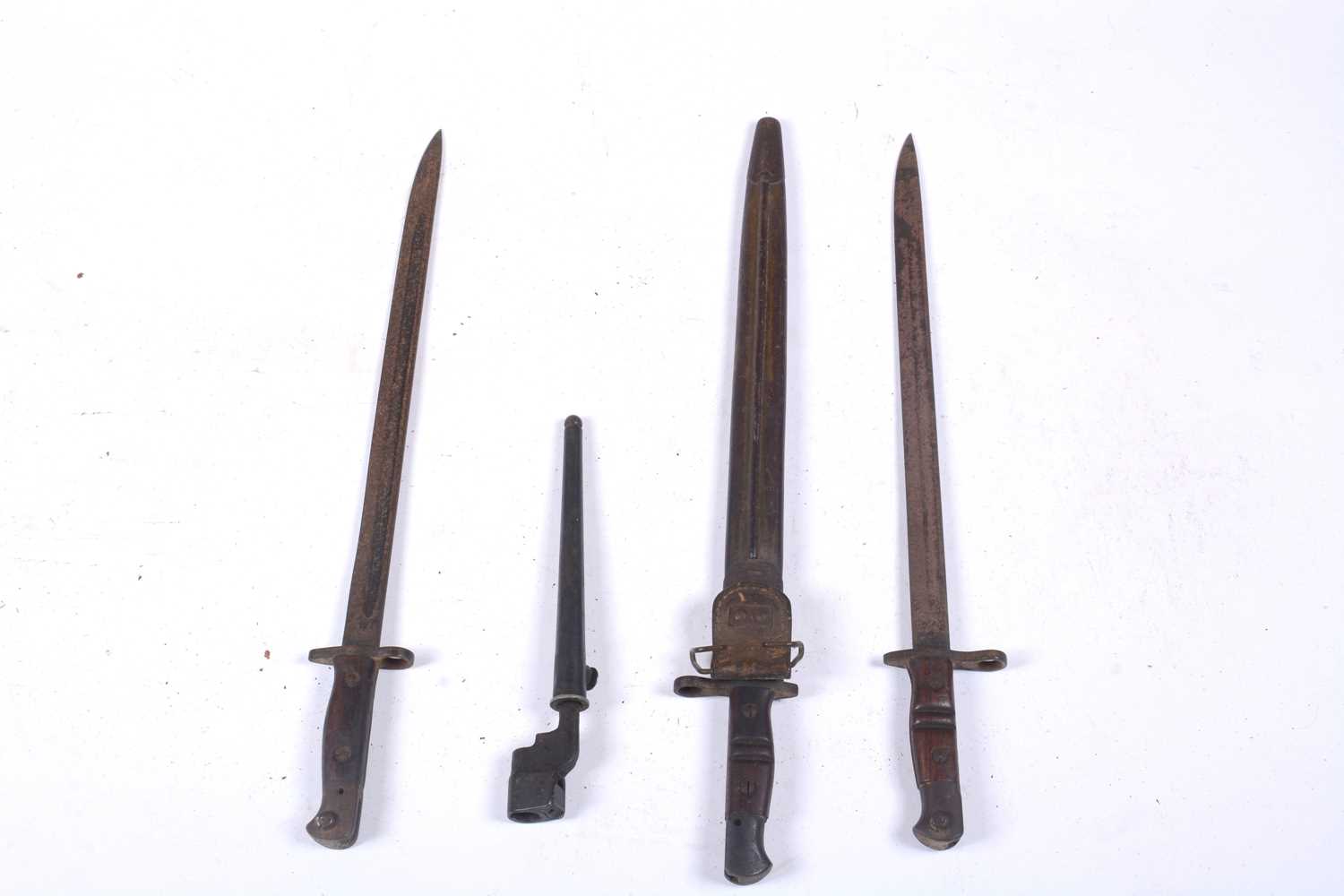 Three WWI bayonets and another later - Image 2 of 5