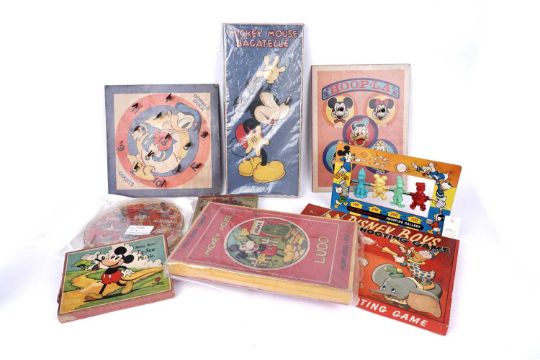 Disney toys and puzzles - Image 1 of 5