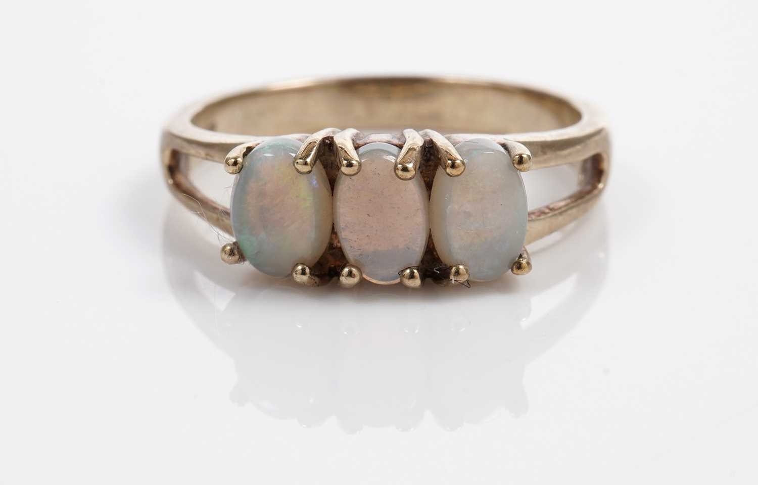 An opal three stone dress ring - Image 5 of 5