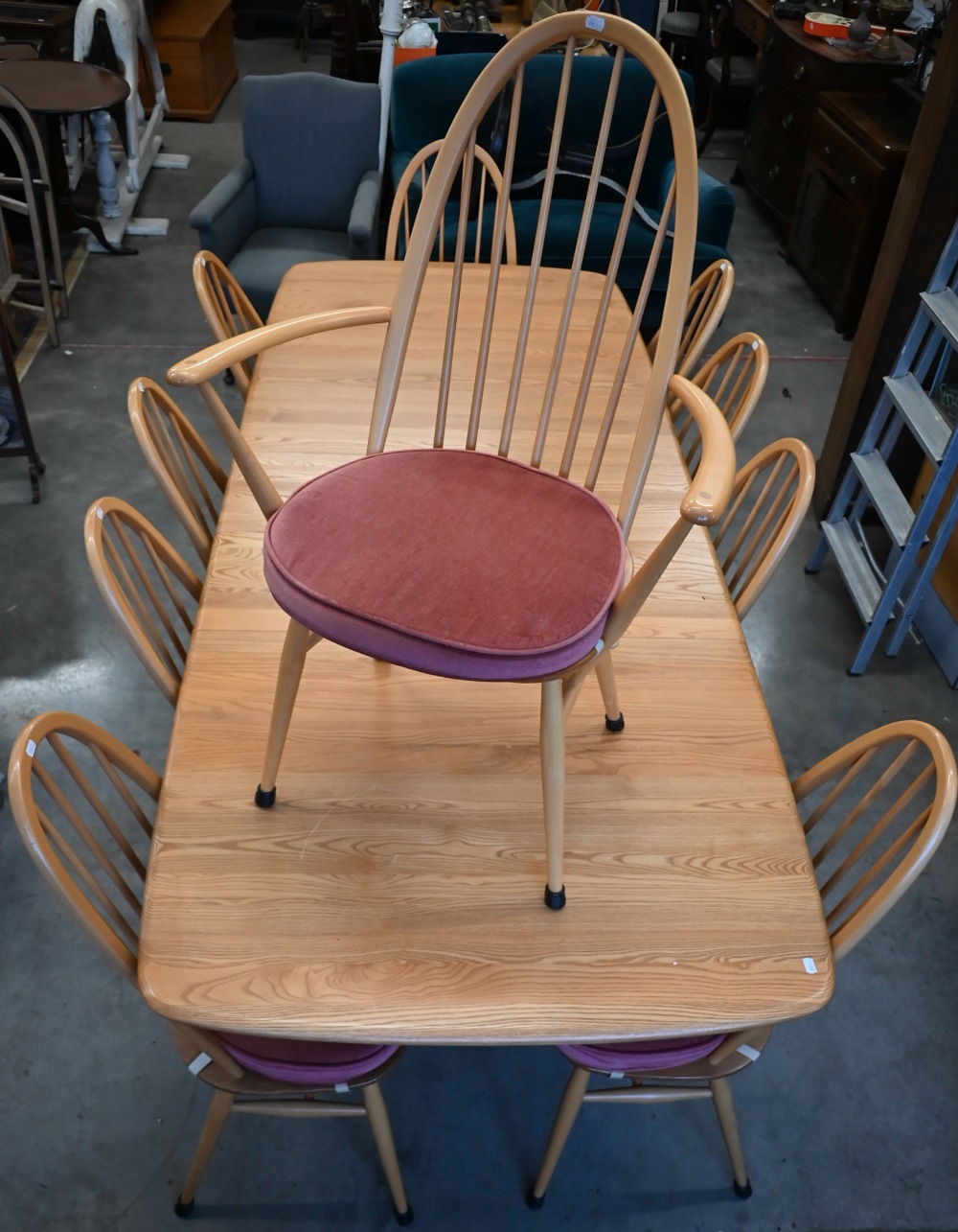 A modern Ercol Grand Windsor ash extending dining table with three optional central leaves (model - Image 3 of 10