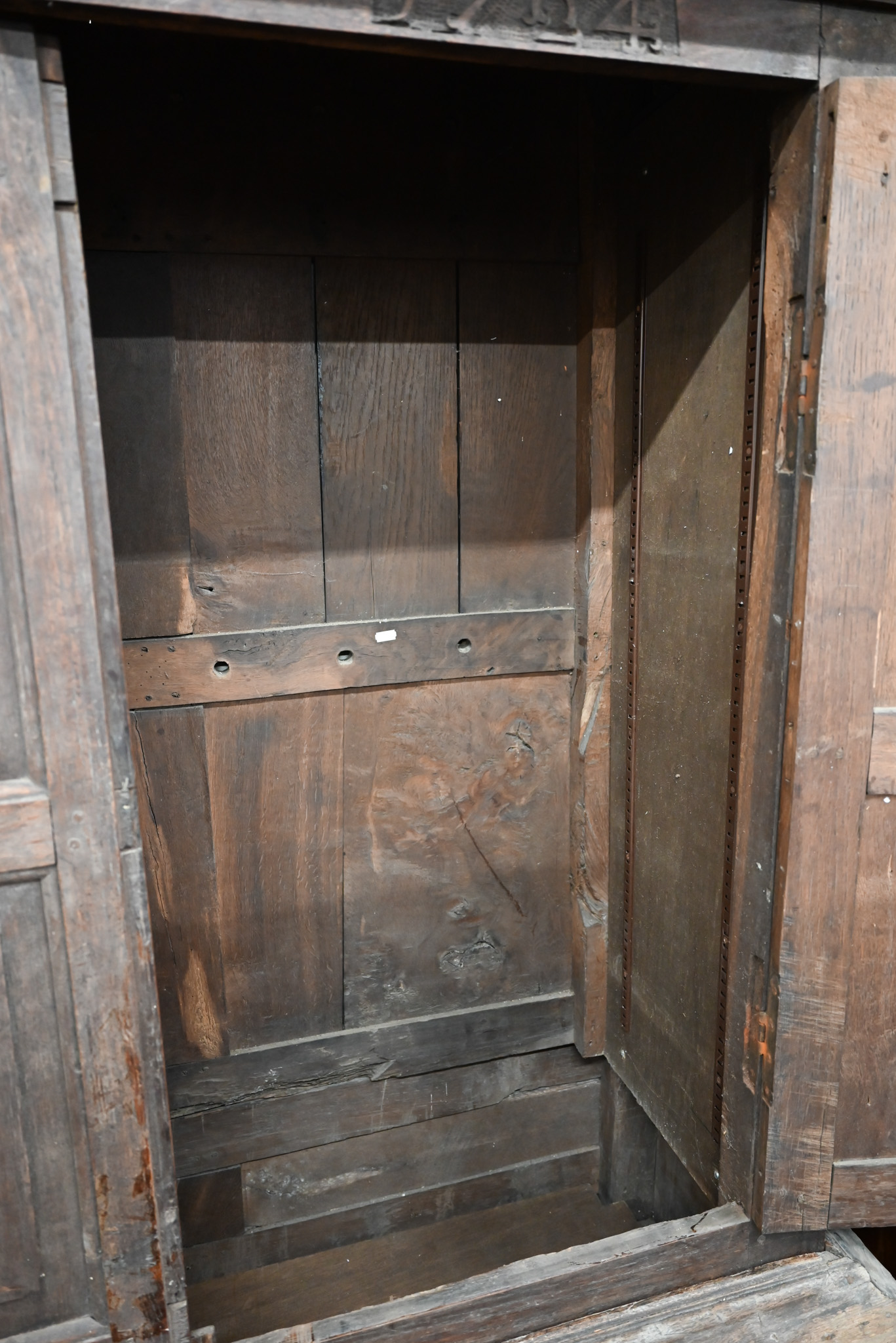 An 18th century and later oak livery cupboard with panelled doors on base with two drawers below - Image 5 of 6