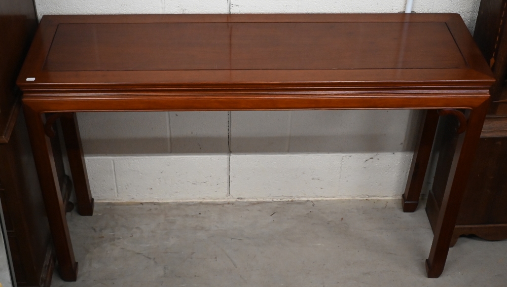 A 20th century Chinese stained hardwood console table, 138 cm wide x 40 cm deep x 86 cm high - Image 2 of 3