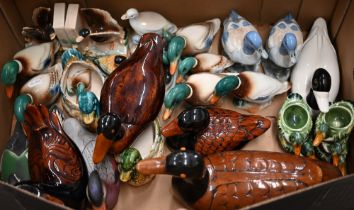 A quantity of ceramic duck ornaments including bookends, posy vases, egg-cups etc (box)