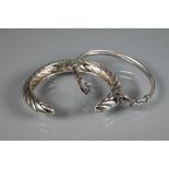 Patrick Mavros - a silver 'Pangolin Stacking Cuff', size small (5.5 cm diam on largest edge) to/w