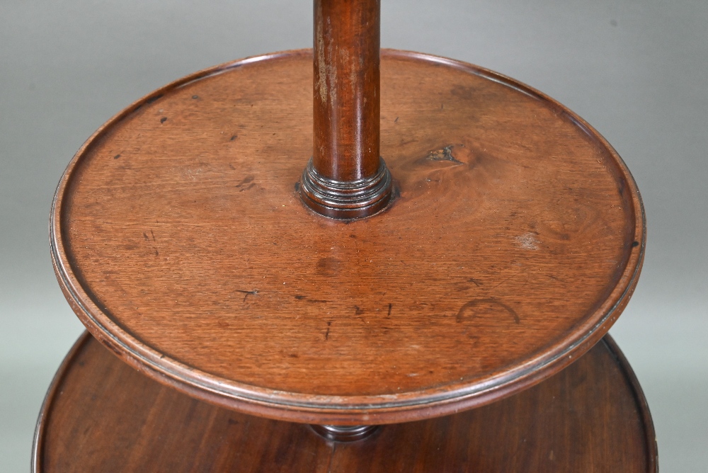 A Victorian mahogany dumb waiter, the graduated three circular tiers raised on a tripod base to - Image 5 of 7