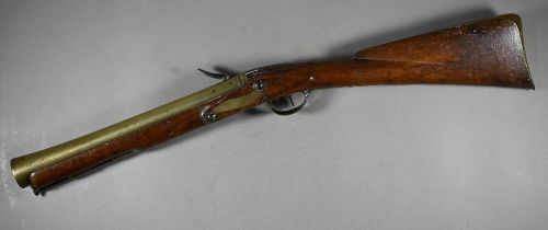 A Victorian blunderbus with 35 cm flared brass barrel and brass-mounted walnut fullstock c/w ramrod,