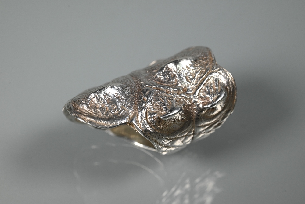 Patrick Mavros - a silver 'Croc Hornback' ring, size L, 3 cm long, inscribed within 'Patrick - Image 3 of 7