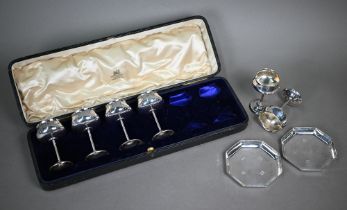 An Edwardian cased set of six silver liqueur goblets, Charles Edwards, London 1907, 7.2cm high to/